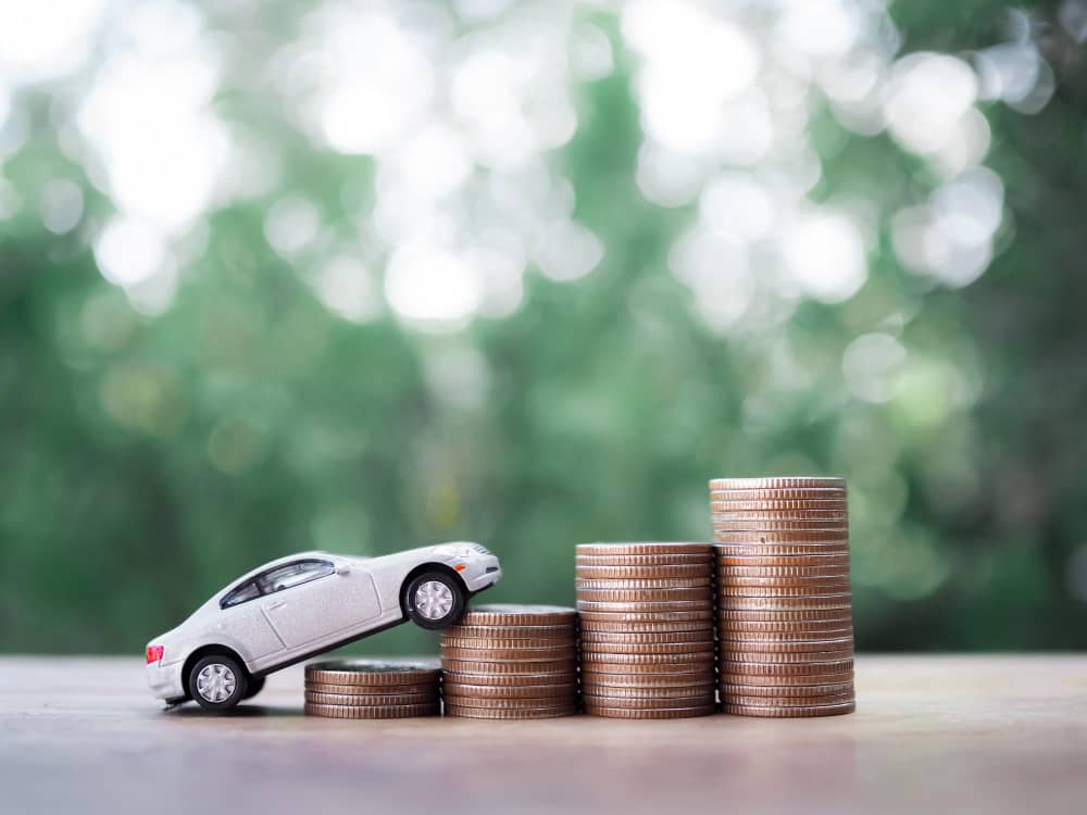 สินเชื่อจำนำทะเบียนรถ คือ การขอสินเชื่อโดยใช้เล่มทะเบียนเป็นหลักประกัน ส่งมอบเล่มทะเบียนให้สถาบันการเงินจนกว่าจะผ่อนชำระครบตามสัญญา