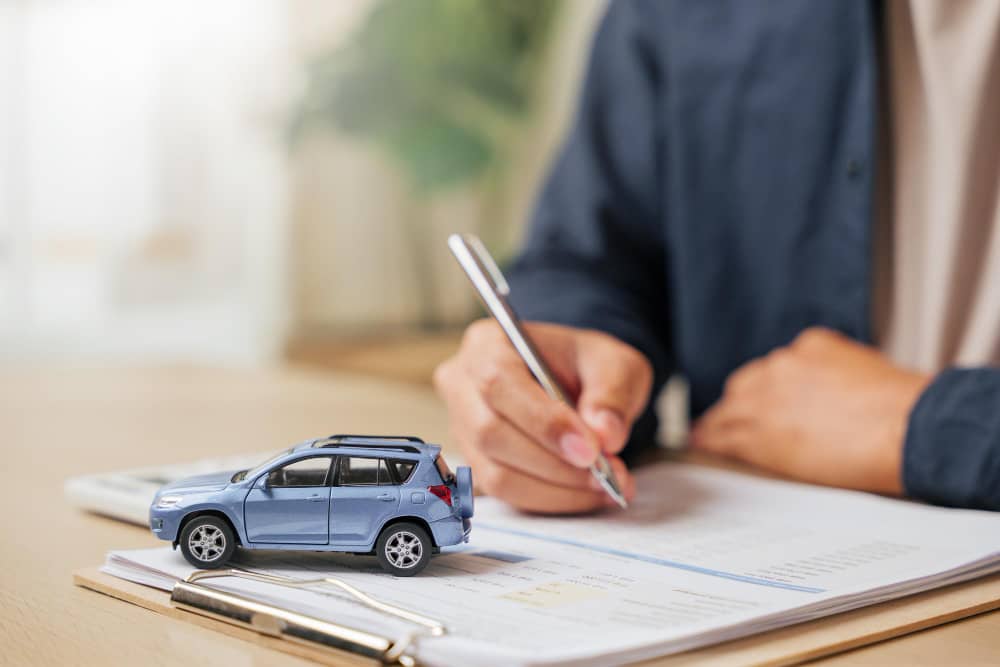 ระหว่างจำนำทะเบียนรถแบบโอนเล่ม vs ไม่โอนเล่ม เลือกแบบไหนดี