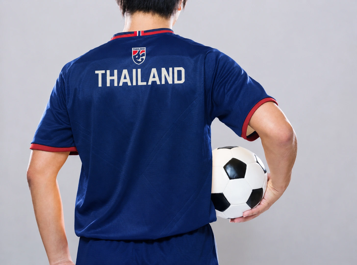 เสื้อบอลไทย ของแท้โอกาสต่อยอดสู่ธุรกิจสปอร์ตแฟชั่น