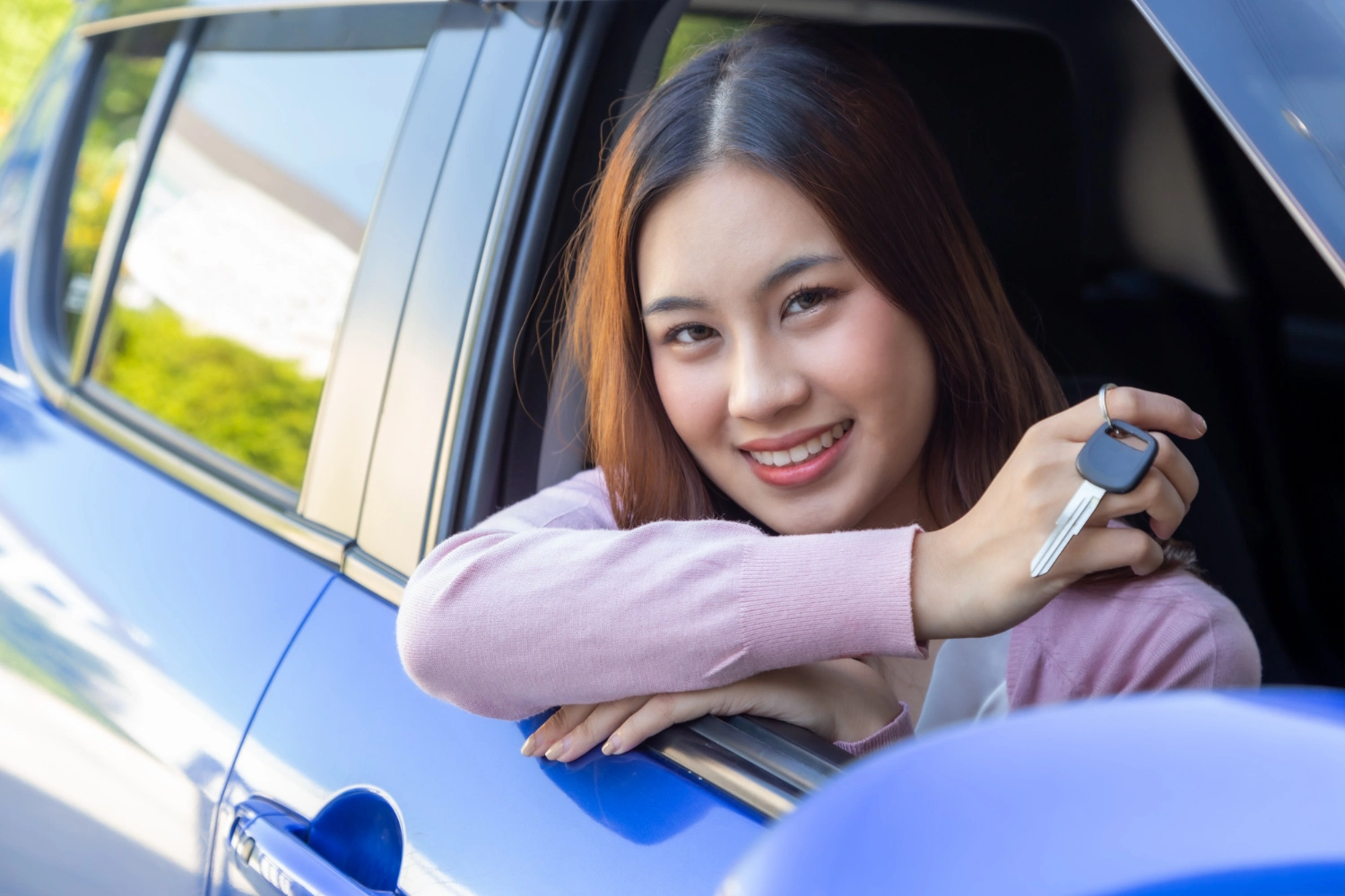 ออกรถยนต์ต้องใช้อะไรบ้าง รถใหม่กับรถมือสองต่างกันไหม